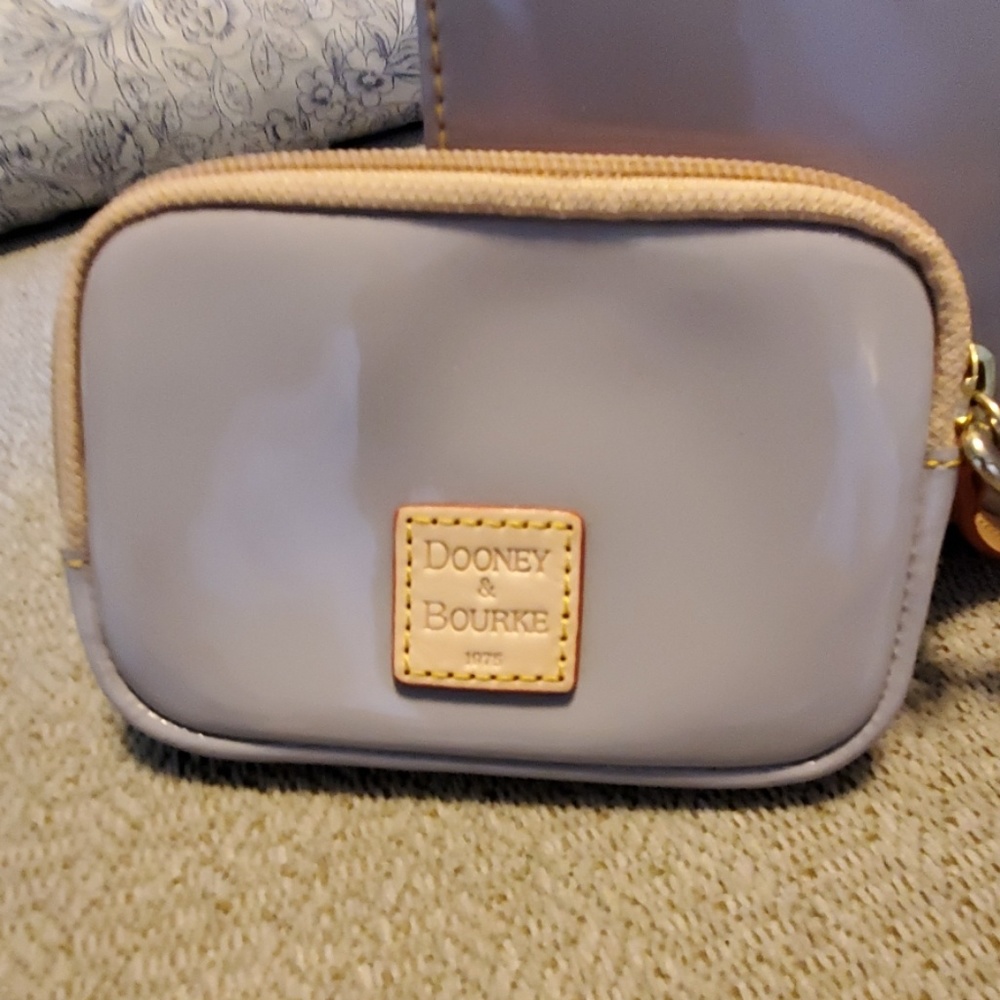 Dooney & Bourke - Picture 2 of 3